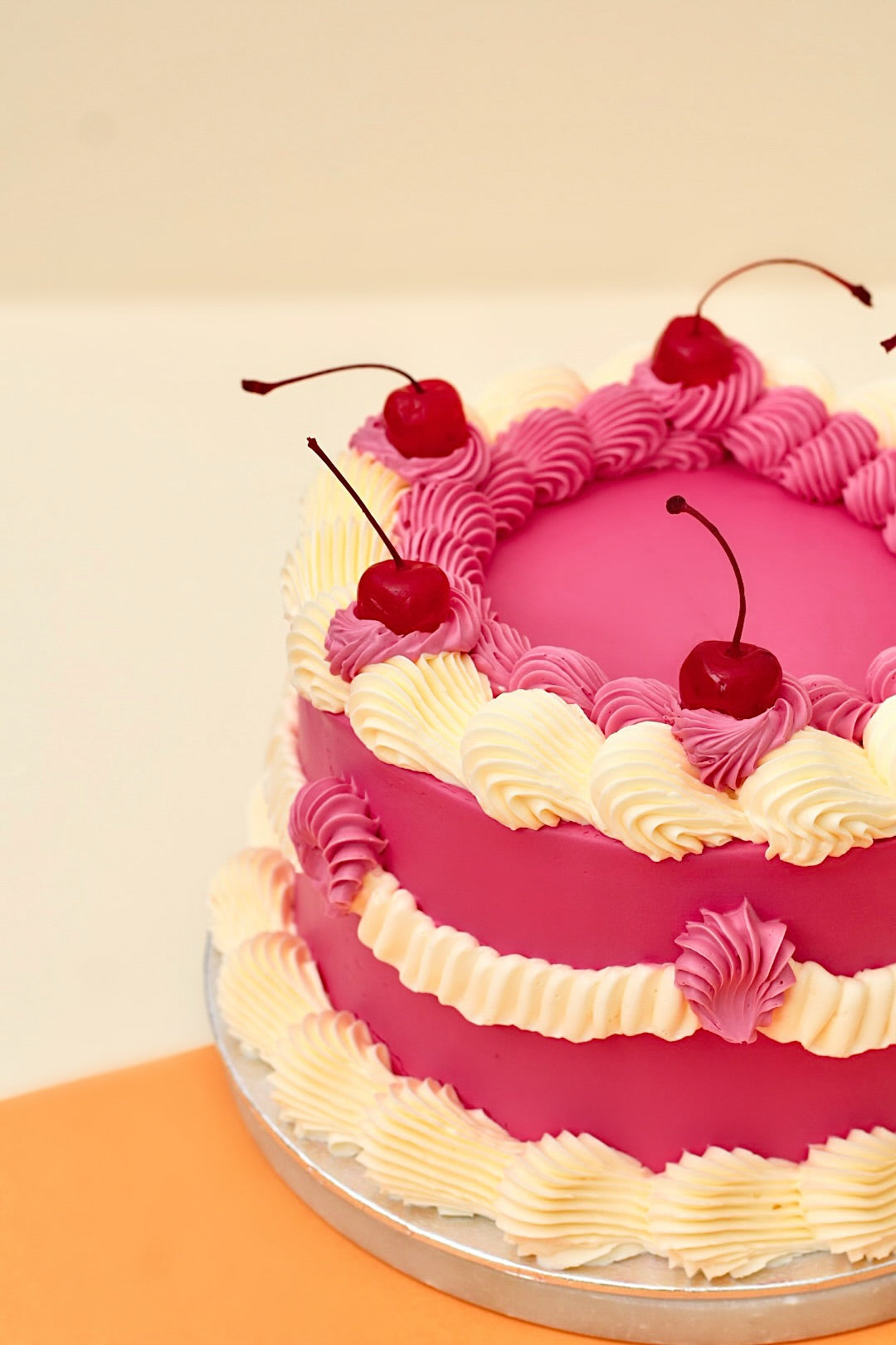 6" Petite Vintage Piped Cake